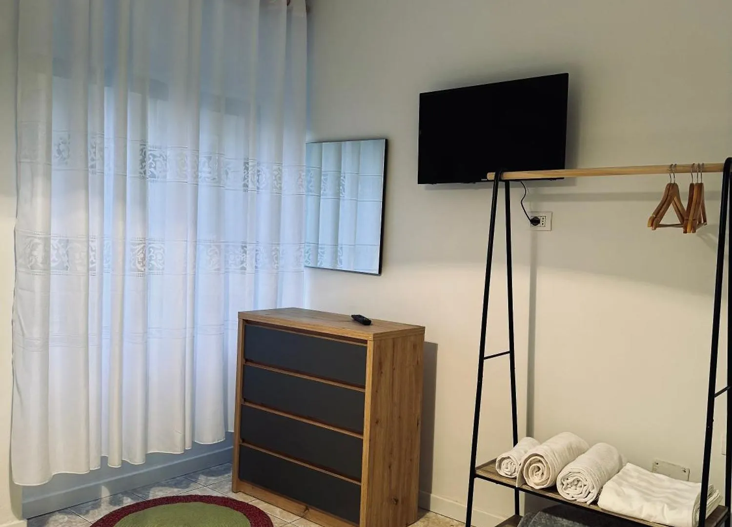 Hi5 Rooms Tiran Arnavutluk