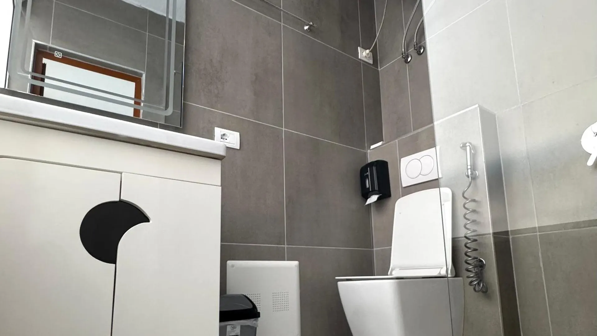 Pansiyon Hi5 Rooms Tiran Arnavutluk
