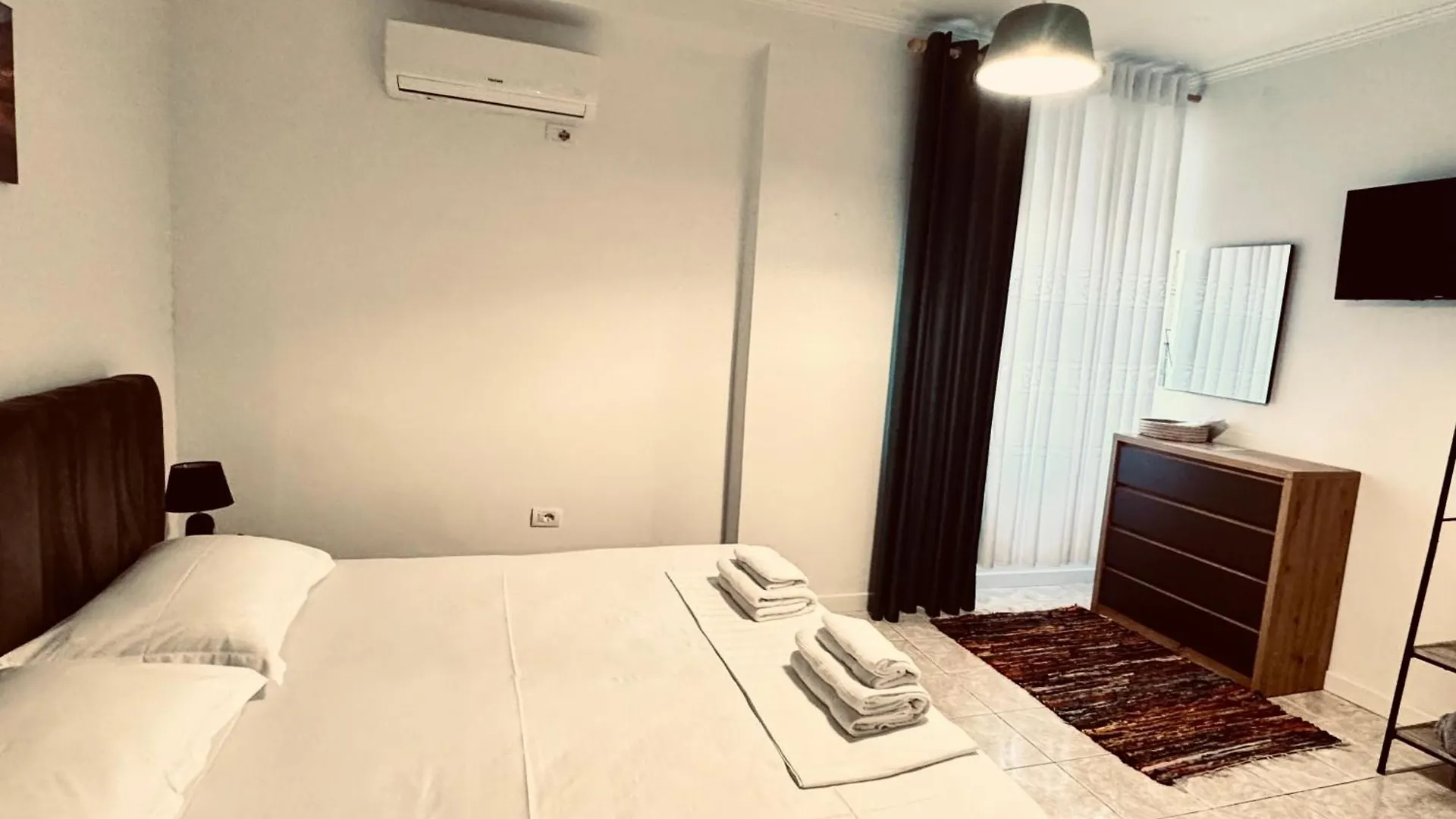 Hi5 Rooms Tiran Pansiyon